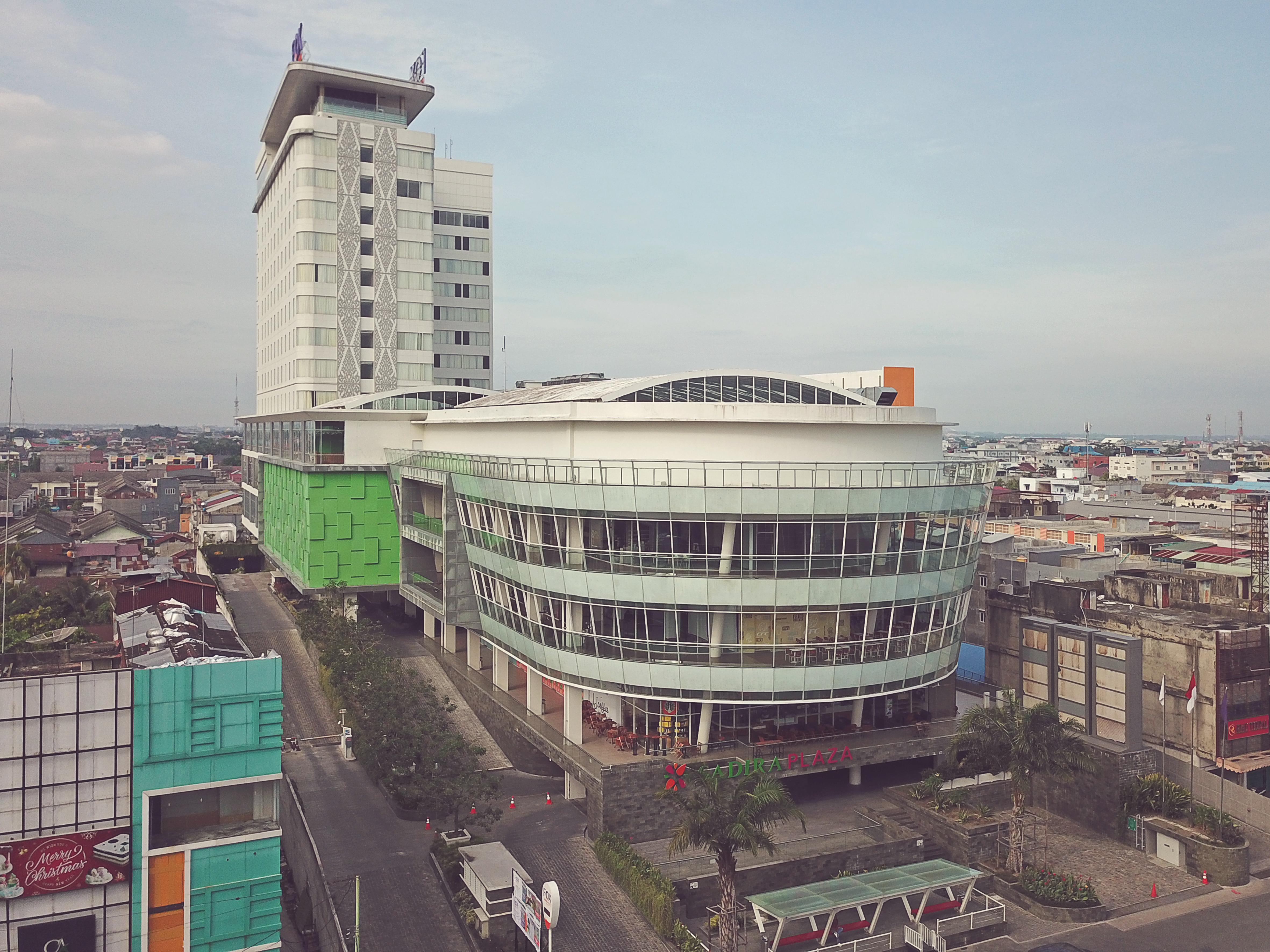 Fox Hotel Пеканбару Экстерьер фото