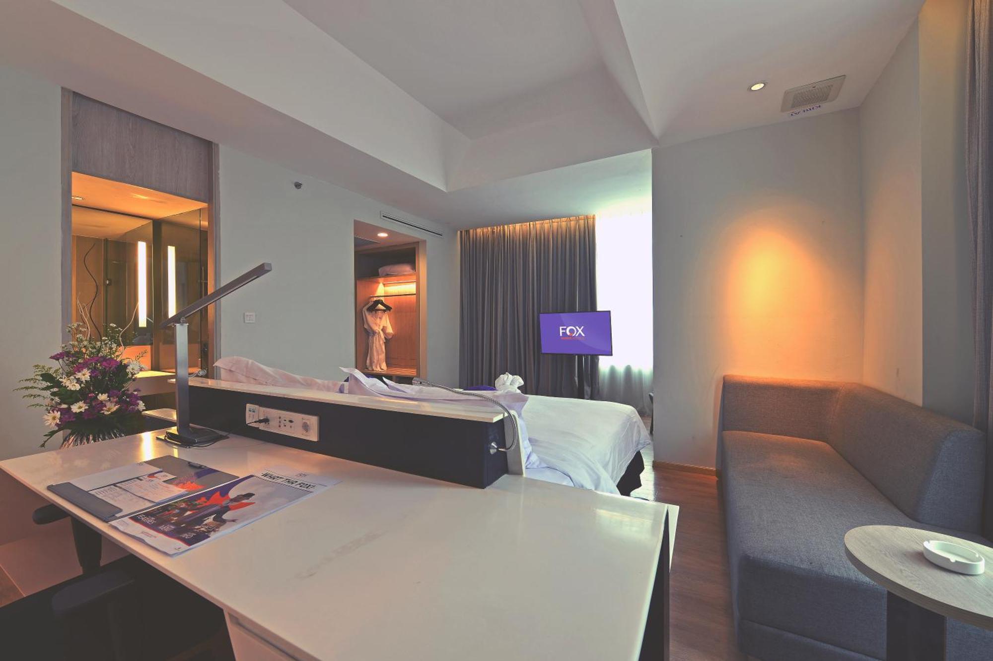 Fox Hotel Пеканбару Экстерьер фото